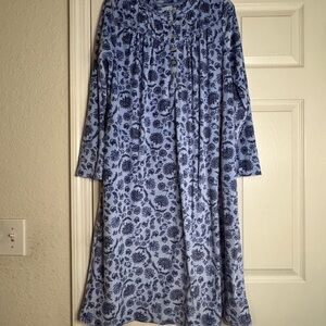 Aria Blue Floral Patterned Garment